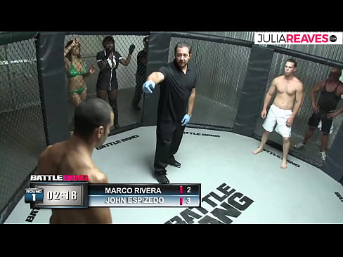 ❤️ Ultimate Fighter-ek zenbakizko neska bat izorratzen du ringean borroka baten ondoren ❤❌ Porno gugan ﹏